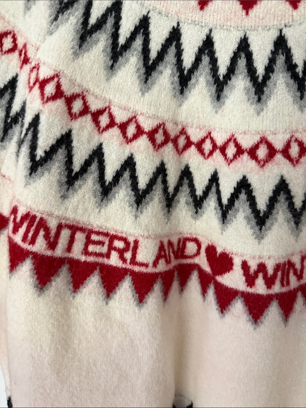 H&M Cream Sweater with Red & Black Fair Isle Detail - Picture 3 of 3